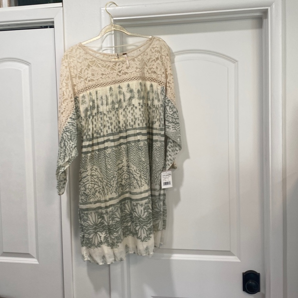Free people boho dress. Size Medium. NWT